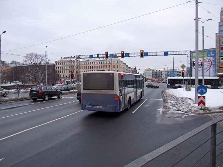 Rīgā būs izmaiņas atsevišķos sabiedriskā transporta maršrutu grafikos

