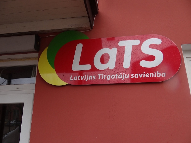 "LaTS" veikalu pārvaldnieks: Rīgā ir katastrofāli grūti piesaistīt darbiniekus mazumtirdzniecībā
