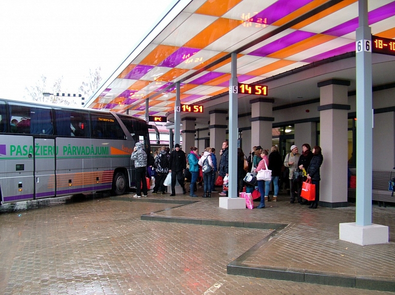 "VTU Valmiera" no februāra mainīs vairāku reģionālo starppilsētu nozīmes maršrutu autobusu kustības sarakstus