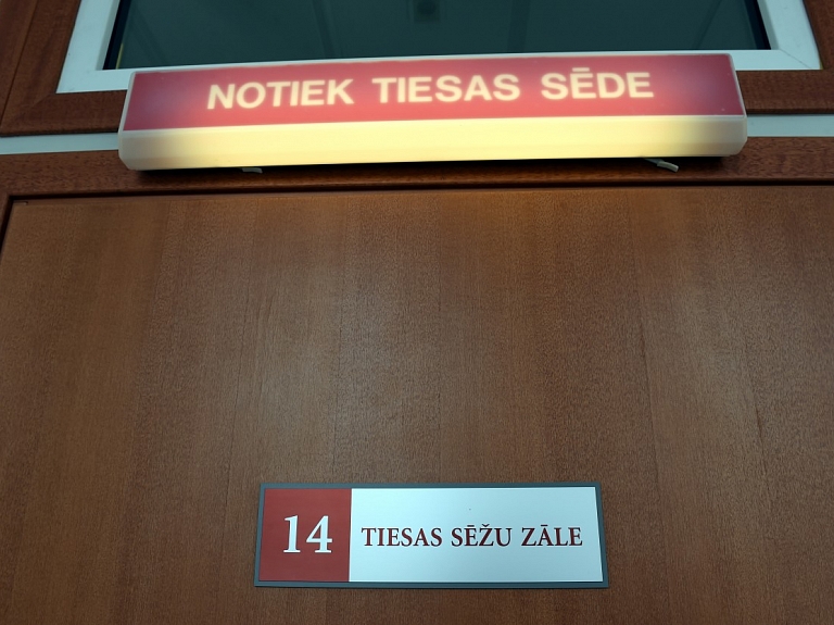 Tiesa patur apcietinājumā spiegošanā aizdomās turēto LDz meistaru
