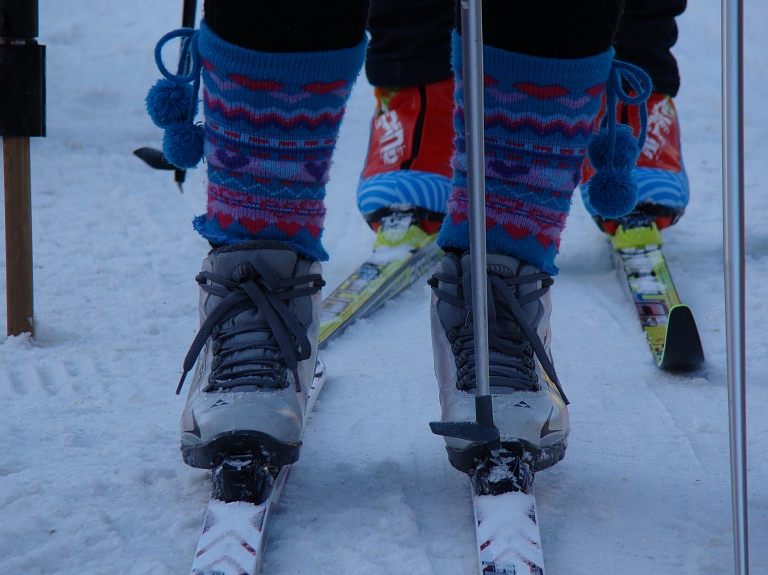 Tirgotāji: Latvijas iedzīvotāji ziemas sporta inventāru šogad pērk mazāk nekā pērn

