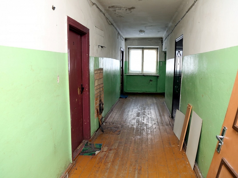 Dobelē nesen miruši atrastie vecāki pārdozējuši narkotikas
