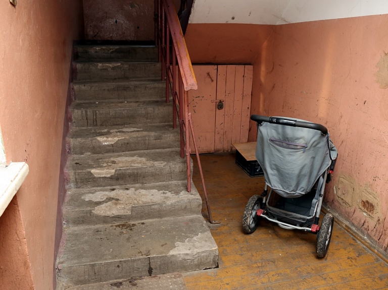 Dobelē vecākus zaudējušie bērni nodoti tantes aprūpē