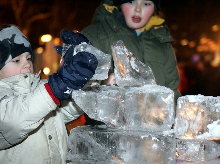 Jelgavas ledus skulptūru festivālu apmeklējuši vairāk nekā 85 000 skatītāju