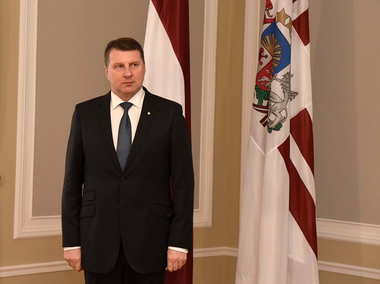 Jelgavnieki lūdz Valsts prezidentu iesaistīties situācijas risināšanā ap Lielupes krastā iecerēto "Depo"