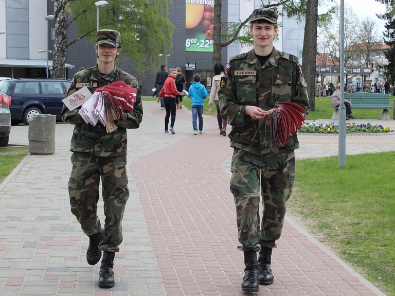 Aptauja: Gandrīz puse iedzīvotāju uzskata, ka situācija Latvijas drošības jomā ir uzlabojusies

