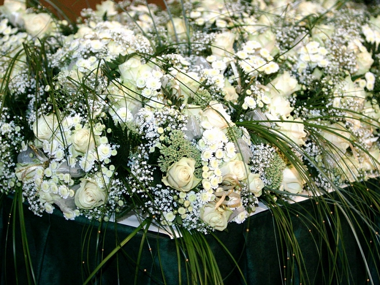 Rundāles novada Dzimtsarakstu nodaļa turpmāk piedāvās laulību jubileju ceremoniju vadīšanu