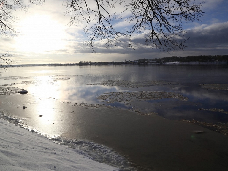 VUGD: Ja ūdens līmenis Daugavā Pļaviņās sasniegs solīto līmeni, gaidāma 2013.gada situācijas atkārtošanās