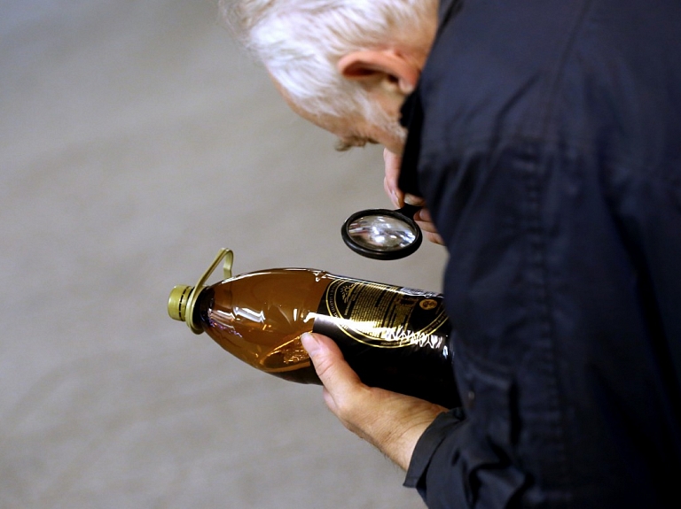 Īslīces pagastā likvidēta nelegālā ražotne ar 4420 litriem alkohola