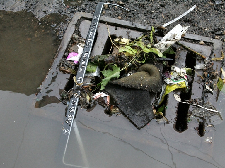 Kanalizācijas pieslēgumu izbūvei mājām Jelgavā pieejami 30 000 eiro