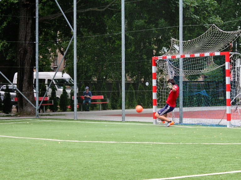 Divos Ventspils novada pagastos par 783 522 eiro izbūvēs sporta laukumu un stadionu