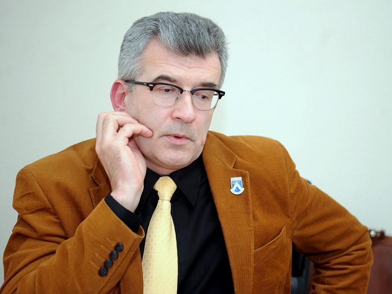 Bauskas novada mērs Ābelnieks pērn domē nopelnījis par 2000 eiro vairāk