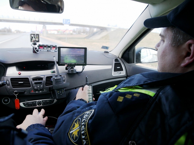 Trešdien ceļu policija pastiprināti kontrolēs atļauto braukšanas ātrumu