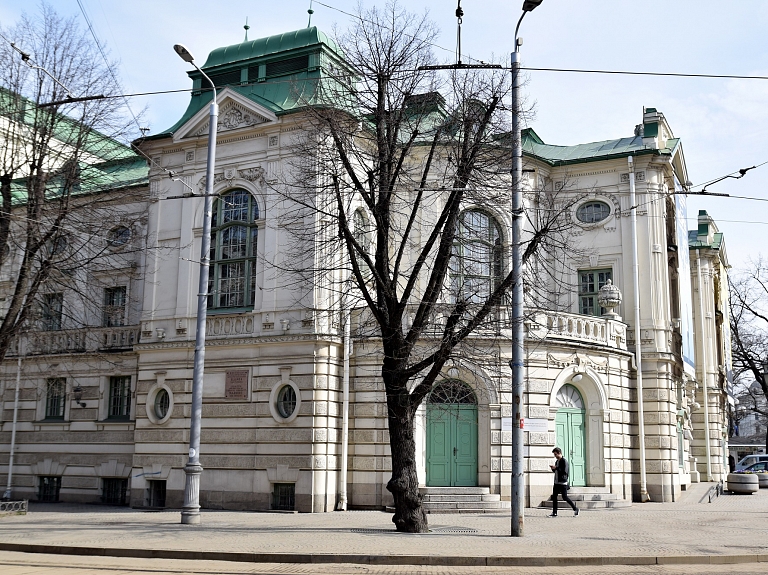 Vīzu atteikuma dēļ izpaliks Latvijas Nacionālā teātra izrāde ASV latviešu dziesmu svētkos

