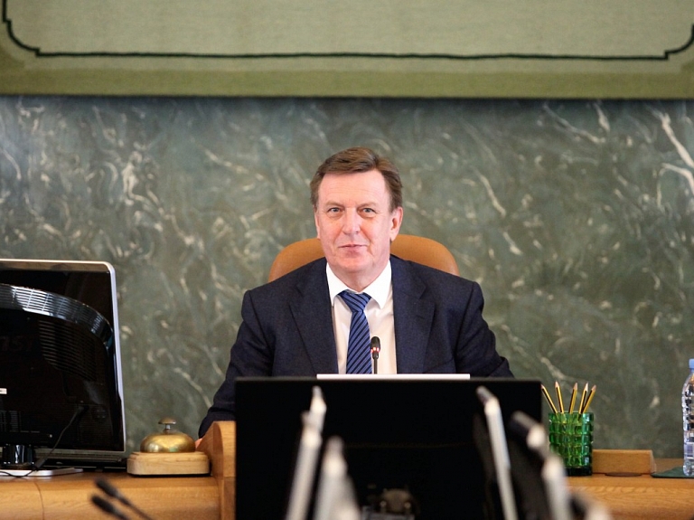 Ministru prezidents dosies reģionālajā vizītē uz Alūksni un Madonu