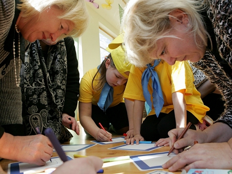 LIZDA vāc parakstus par pirmsskolas pedagogu darba samaksas nodrošināšanu no valsts budžeta