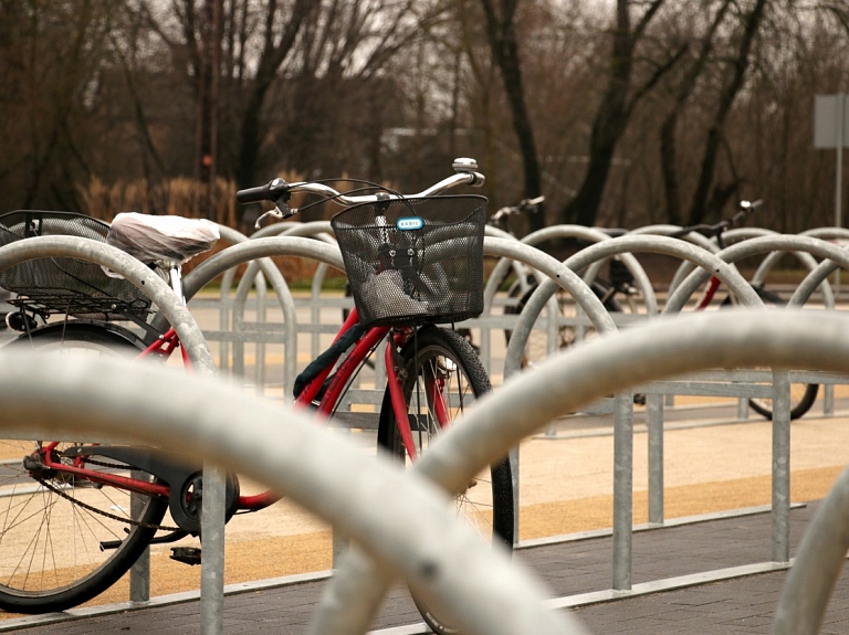 Skrīveros aiztur divus velosipēdistus vairāk nekā trīs promiļu reibumā