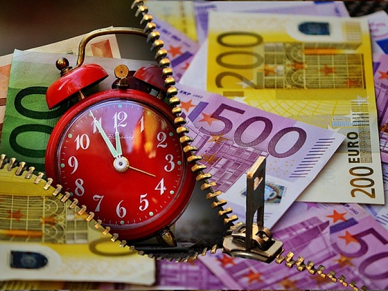 Ātrais kredīts "ViaSMS" – kāpēc  tas ir populārs?