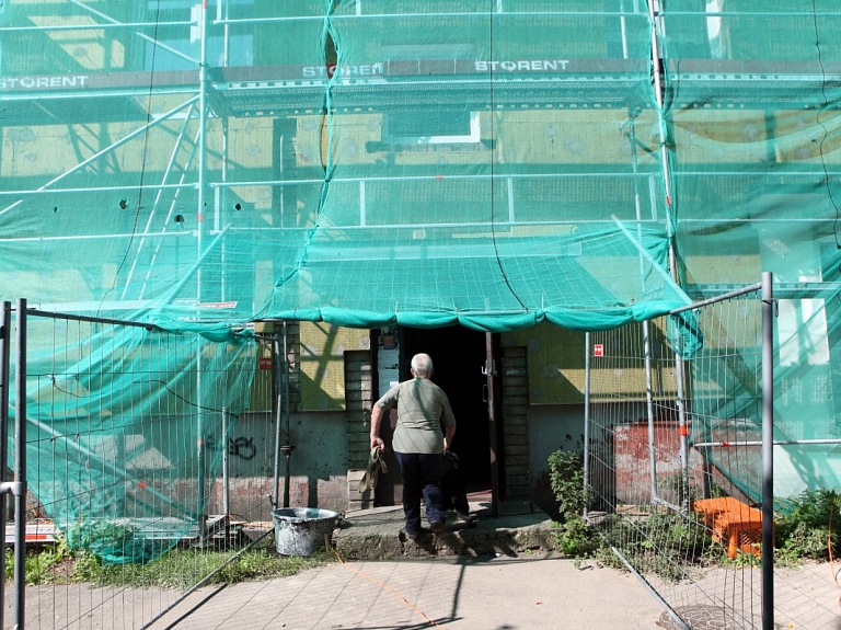 Daudzdzīvokļu māju renovācijas programmā visvairāk pieteikumu no Liepājas