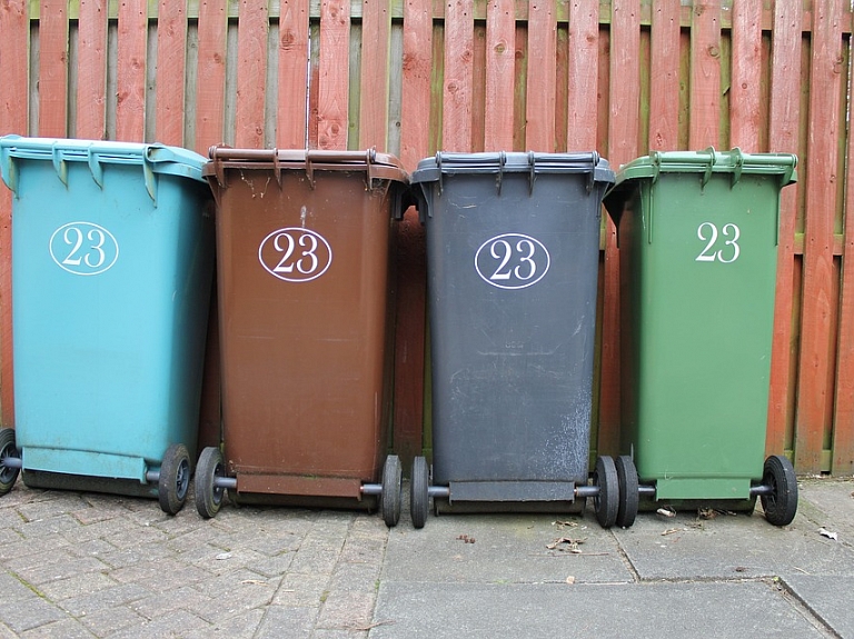 "Clean R" uzsāk atkritumu apsaimniekošanu Jūrmalā