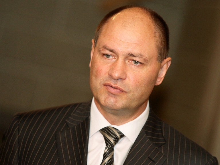 Ozolnieku novadā vadības grožus no LZS pārņem bijušais Saeimas deputāts Liepiņš no LRA