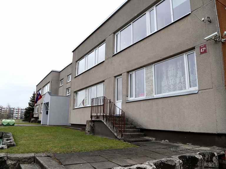 Par Jelgavas bērnunama direktori virza bijušo Jelgavas novada sociālās aprūpes centra vadītāju Kovaļevsku