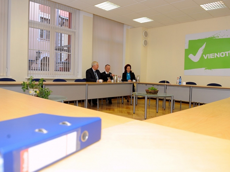 No "Vienotības" Liepājas nodaļas līdz ar tās vadītāju plāno izstāties daļa biedru