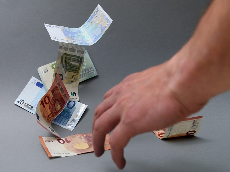 Pasludinās tiesas spriedumu lietā par 200 000 latu izzagšanu no Preiļu slimnīcas