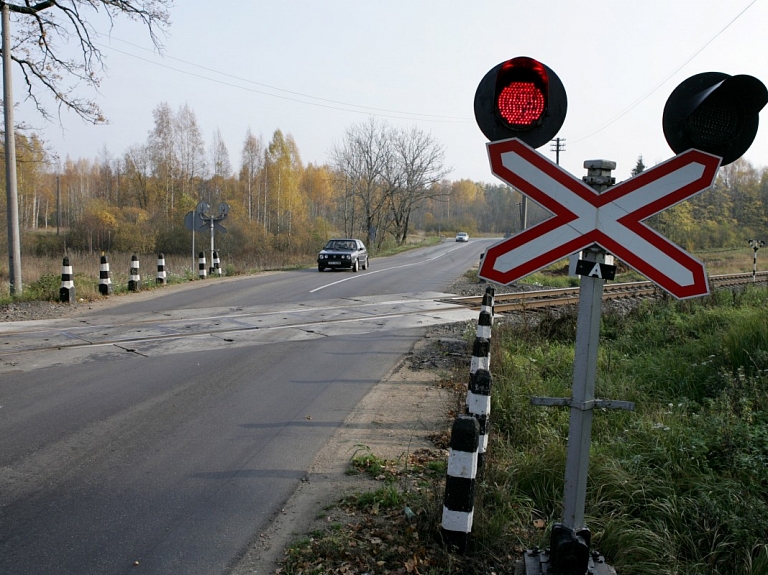 Līvānos, Ikšķilē un Cesvainē uz laiku slēgs dzelzceļa pārbrauktuves