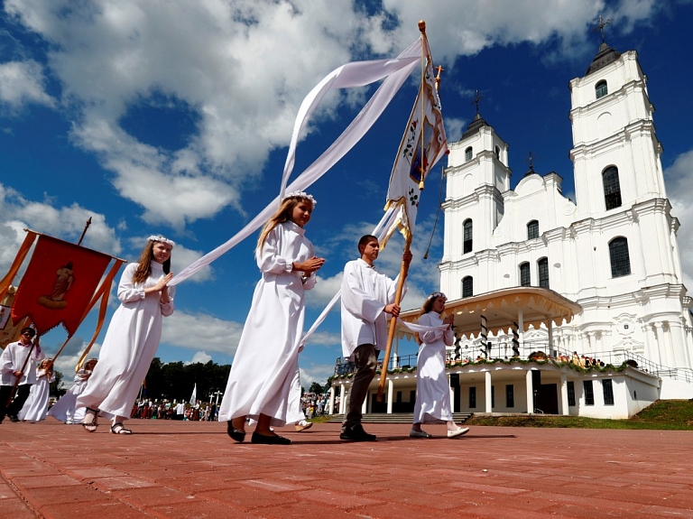 Iespējamas pāvesta Franciska vizītes gaidās piešķir 374 600 eiro Aglonas bazilikas komunikācijas centra renovācijai