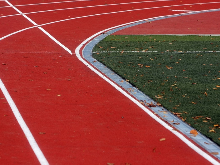 Atklāts pārbūvētais Rojas stadions