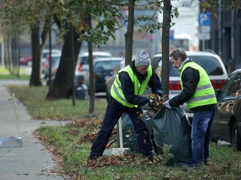 Akcijas laikā Ventspilī šoruden izvesti 13 000 maisu ar kritušajām koku lapām