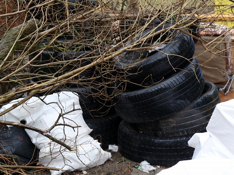 Nedaudz augs maksa par atkritumu izvešanu Jelgavā