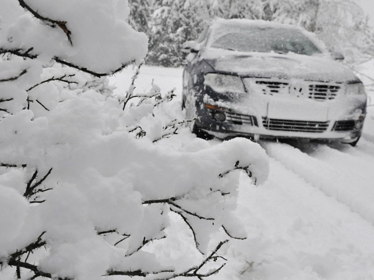 Ventspilī saglabājas 18 centimetru dziļš sniegs