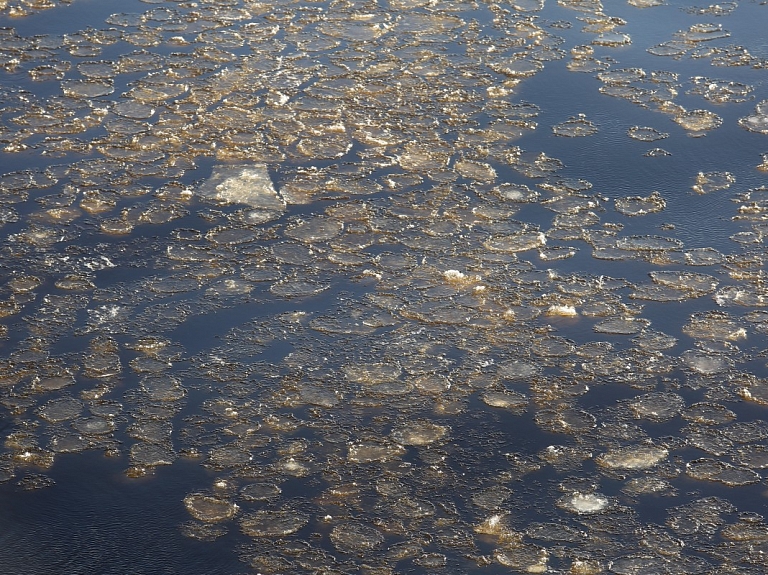 Ūdens līmenis Daugavā pie Jēkabpils krities par pusmetru