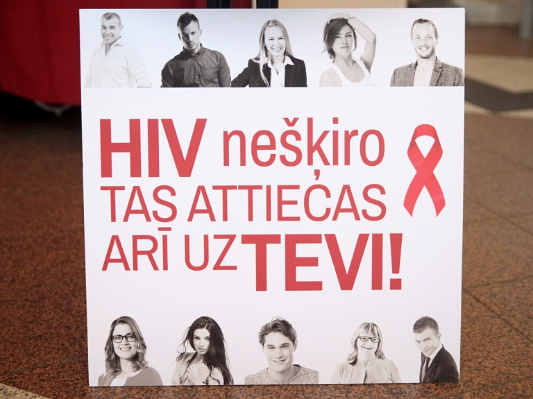 Pērn palielinājies jaunatklāto HIV gadījumu skaits; visbiežāk inficējušies vīrieši galvaspilsētā