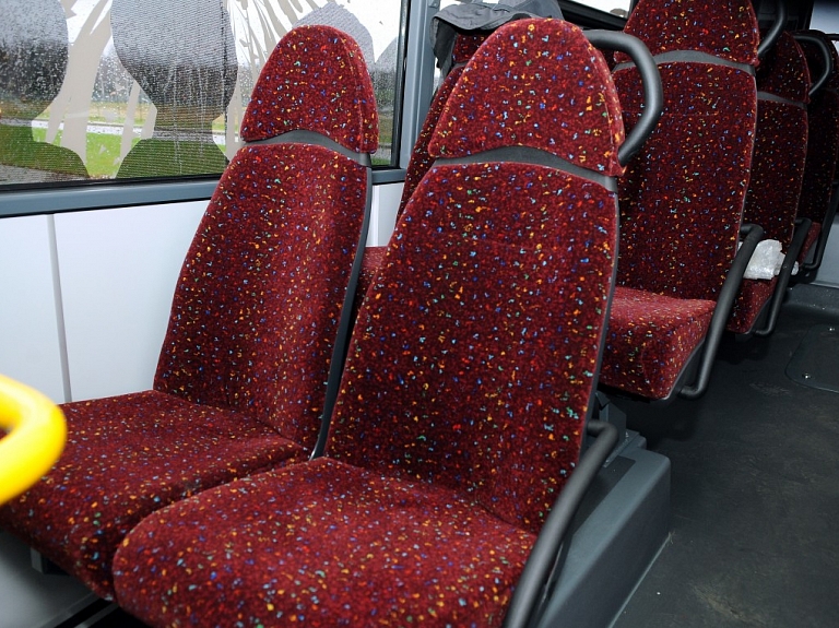 Jelgavas novadā norēķiniem autobusos skolēniem ieviestas e-kartes