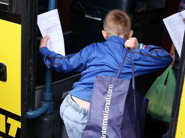 IeM meklēs risinājumus, lai nepieļautu bērnu piespiedu izsēdināšanu no sabiedriskā transporta