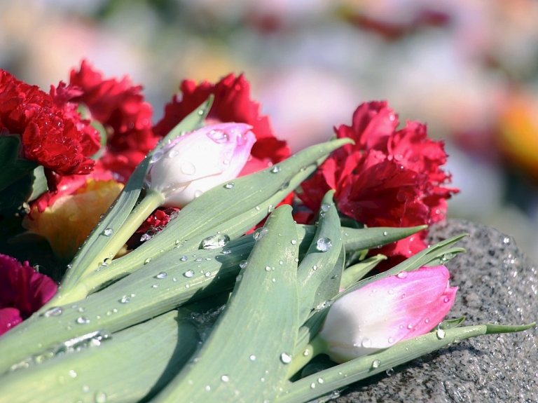 Dienu pirms 9.maija Uzvaras parkā tradicionāli sāks pieminēt Otrā pasaules kara upurus