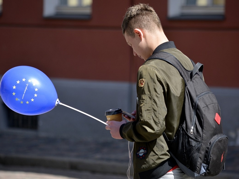 Izsludināta pieteikšanās dalībai Daugavpils jauniešu festivālā "Artišoks"