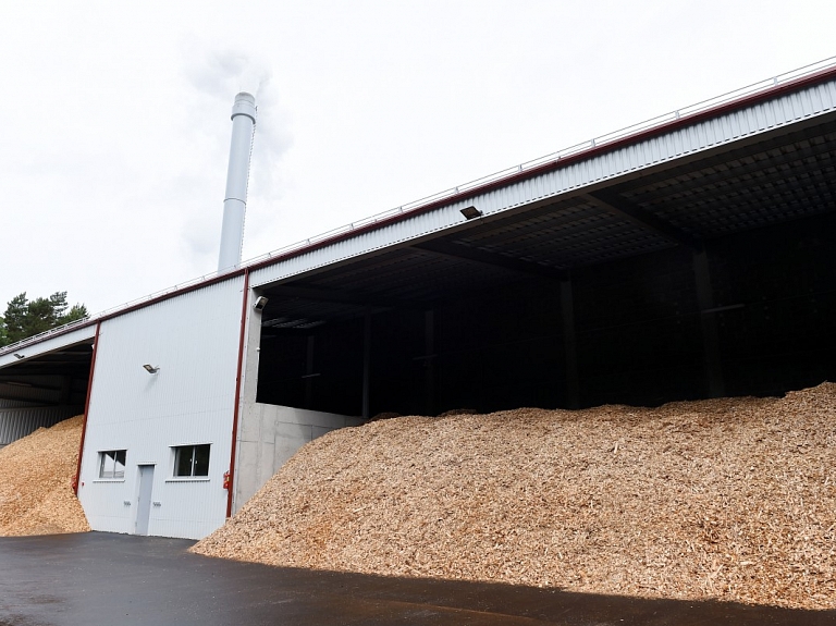 Šķeldu "Liepājas enerģijai" nākamajā apkures sezonā piegādās astoņi uzņēmumi