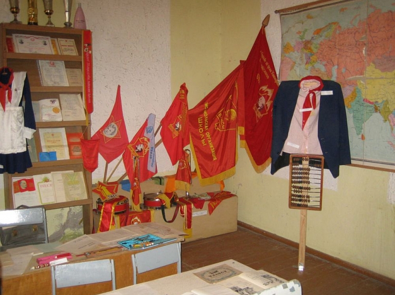 PSRS perioda vēstures liecību ekspozīcija

