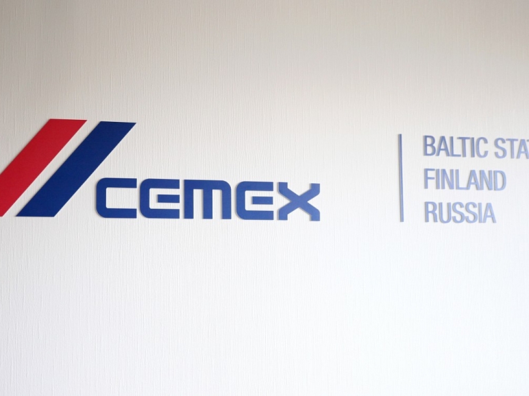 "Cemex" rūpnīcā Brocēnos sadedzinātas pirmās Inčukalna sērskābā gudrona kravas