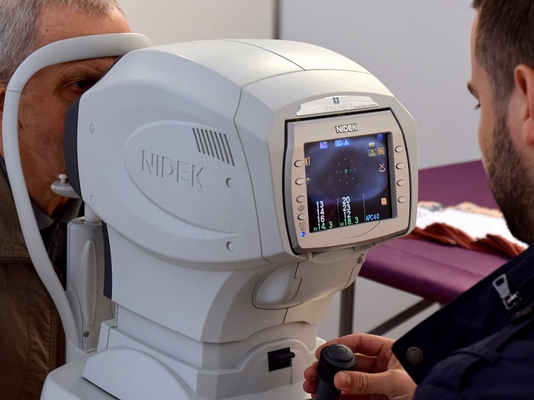 Bauskas novada pašvaldība ar stipendijām atbalstīs rezidentus oftalmoloģijā un zobārstniecībā