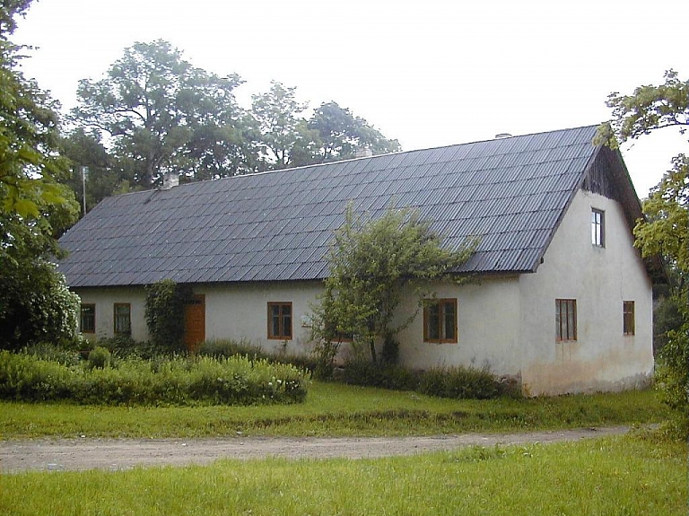 Rakstnieka Valda dzimtās mājas "Līdumi" un Sausnējas pagasta novadpētniecības muzejs