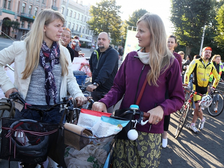 Veloekskursijas laikā iepazīstinās ar projekta "Zaļie dzelzceļi" norisi Valmierā