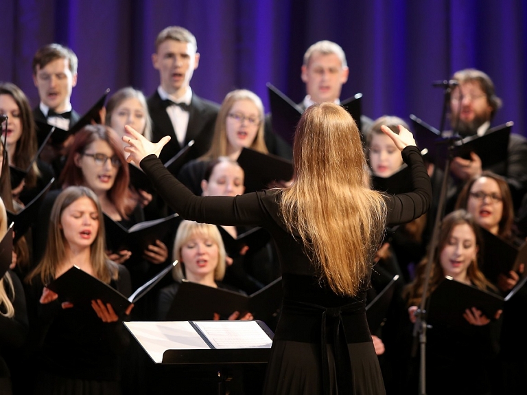 Valmieras skolēnus par Latvijas vēsturi izglītos ar koncertprogrammas palīdzību