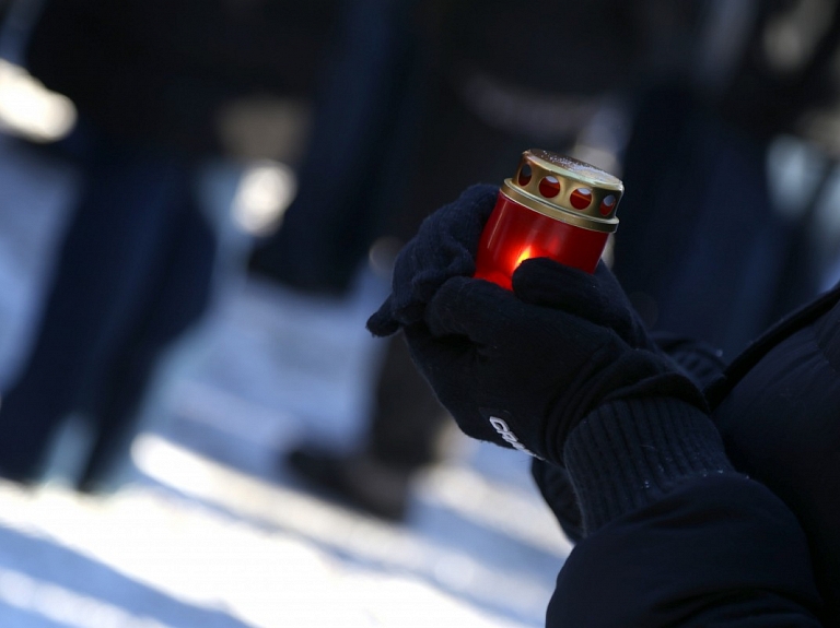 Policija vēl izmeklē ebreju kapu apgānīšanu Rēzeknē