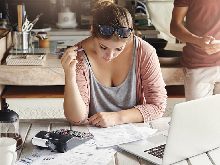 Ātrais kredīts bez ķīlas – atbildes uz 7 aktuālākajiem jautājumiem