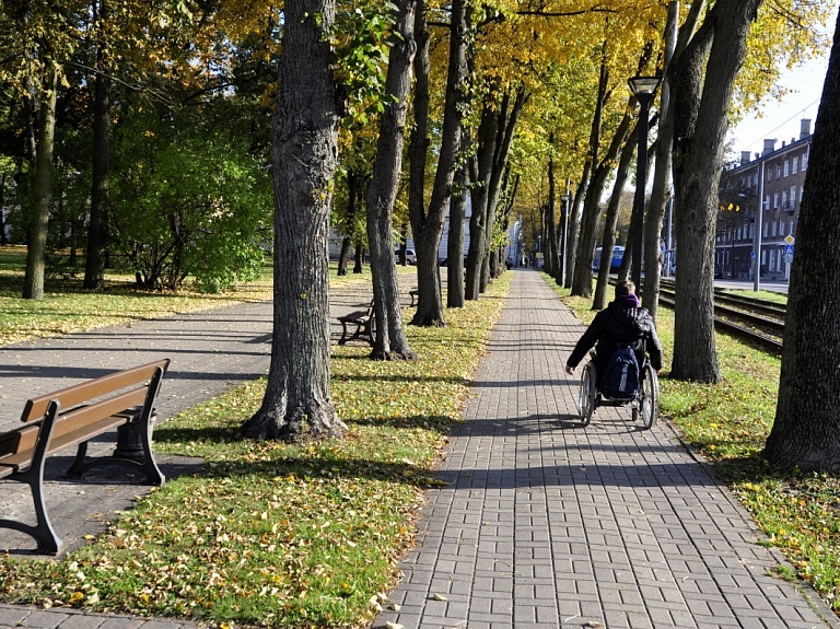 Decembrī Jelgavā notiks nometne bērniem ar kustību vai fiziskiem attīstību traucējumiem